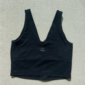Beyond Yoga Spacedye Good Day Cropped Tank size small in darkest night (black)